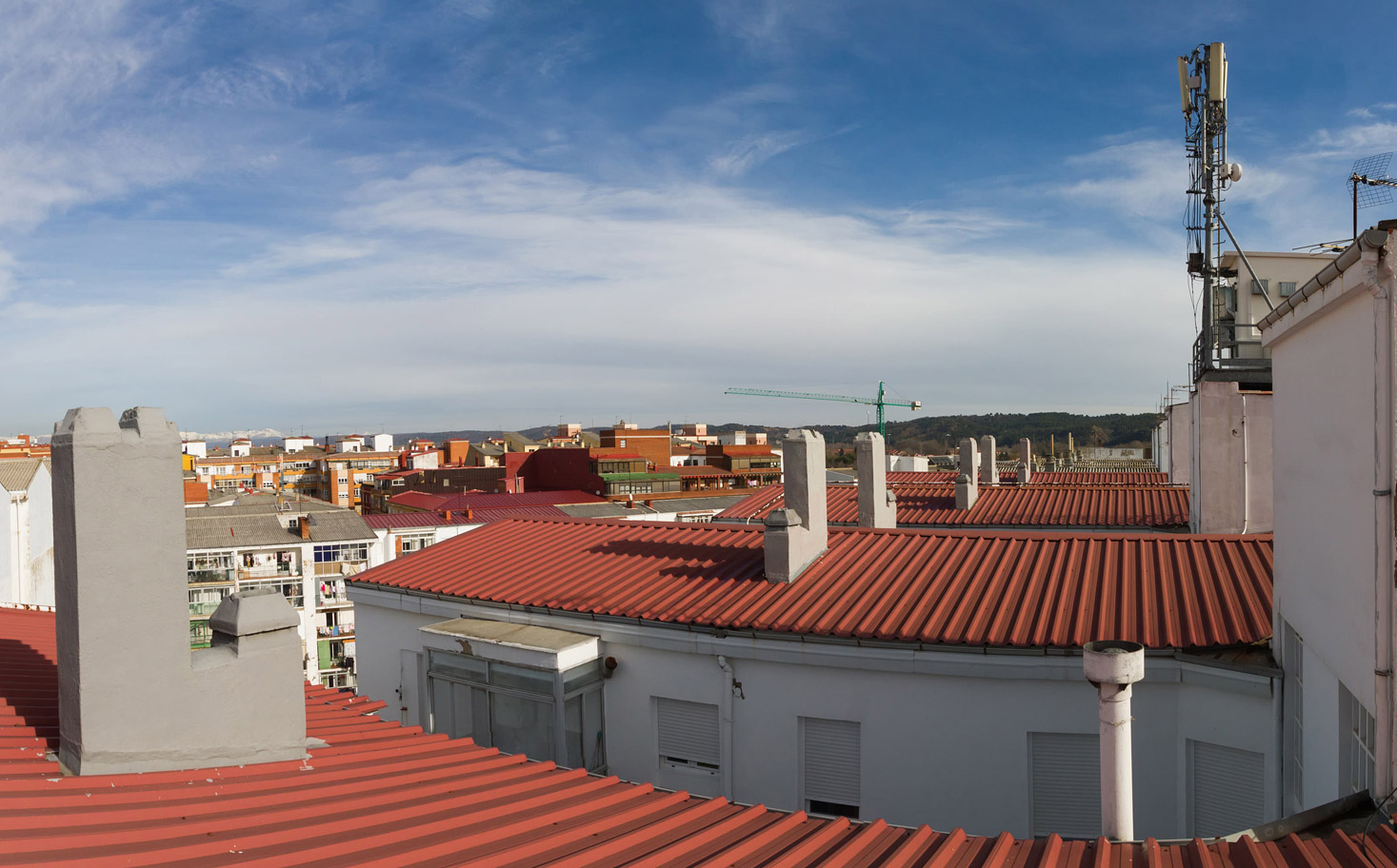 Instalación completa de cubiertas de edificios en Narón